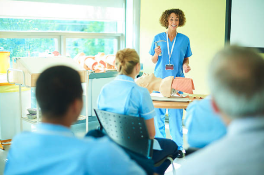 L’université de Turku coordonne le développement de la formation des infirmiers enseignants en Europe